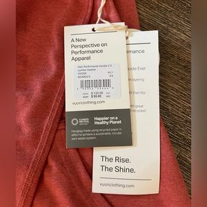 Vuori Halo Performance Hoodie 2.0 in Lychee Heather